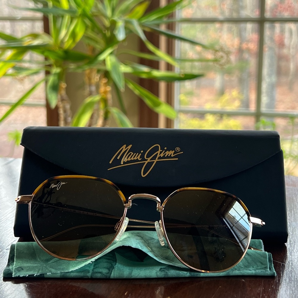 Maui Jim Island Eyes Polarized Sunglasses - Women’s